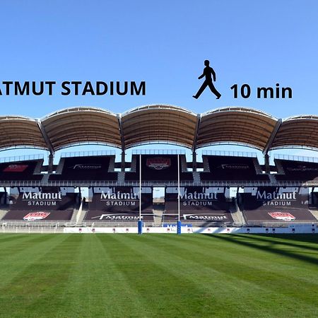 Lionne-Stade Du Lou Lyon Exterior photo